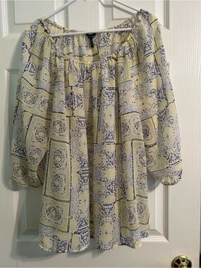Daisy Fuentes Yellow, Navy & Gray Tile-Print Peasant Blouse